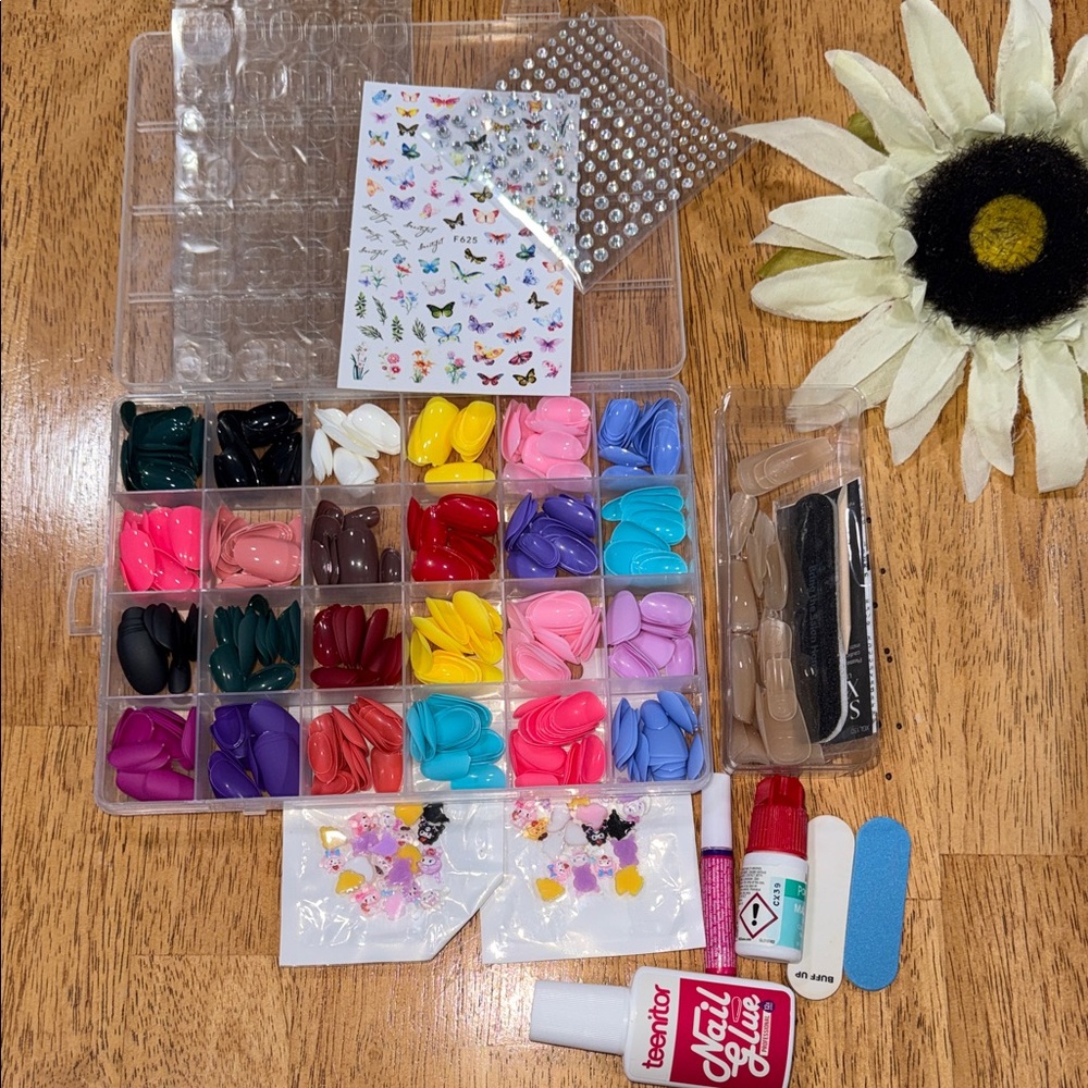 Colorful Nail Art Kit with Accessories